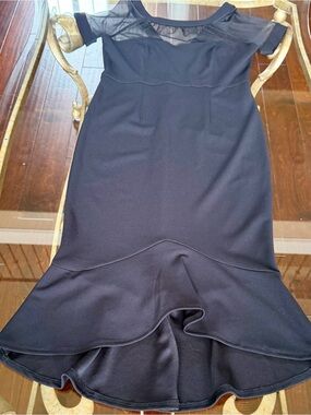 Elegant Black Mesh Yoke Mermaid Hem Dress